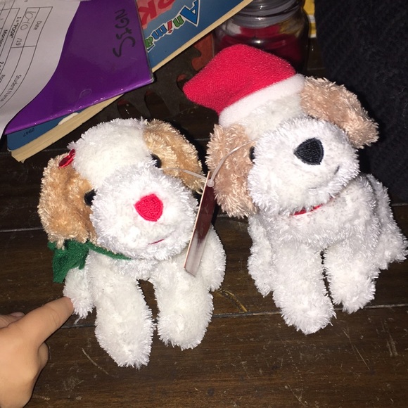 Mini kiss kiss puppies NWT hallmark Christmas 🎄 - Picture 5 of 7